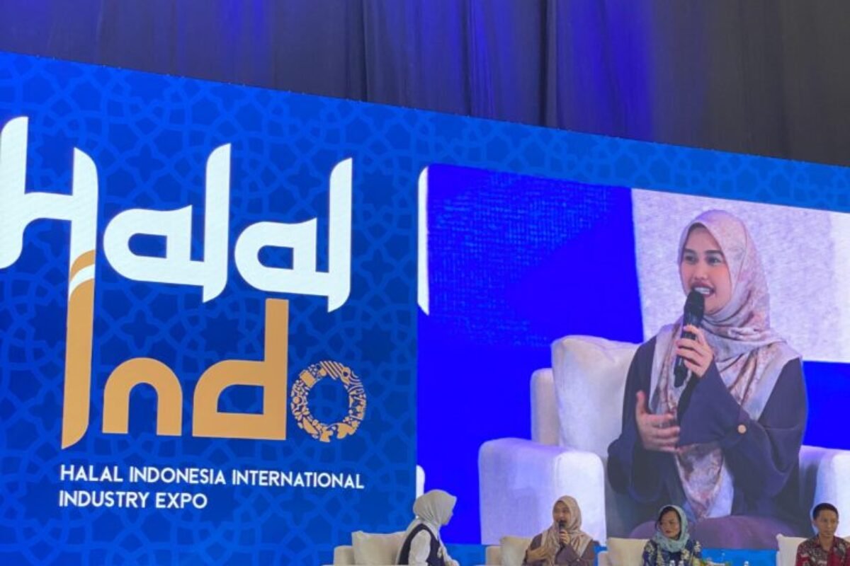 Menginspirasi di Halal Indonesia International Industry Expo, Dian Widayanti Jadi Narasumber Talk Show