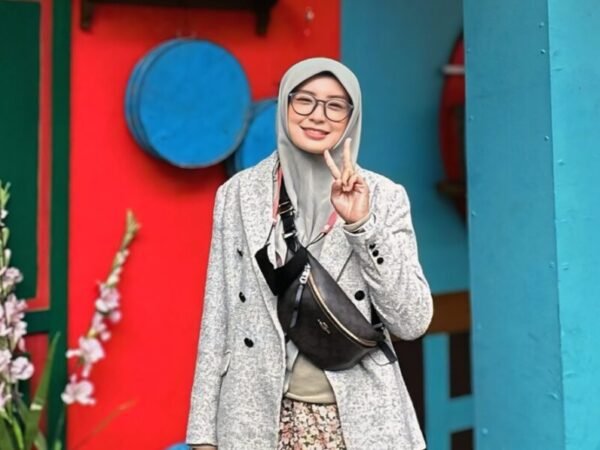 Rika Ekawati, Influencer Halal Inspiratif Yang Terus Mengedukasi Gaya Hidup Sesuai Syariah