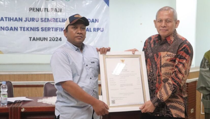 Penyerahan Sertifikat Halal kepada RPH Bimbingan HSC IPB di Jakarta